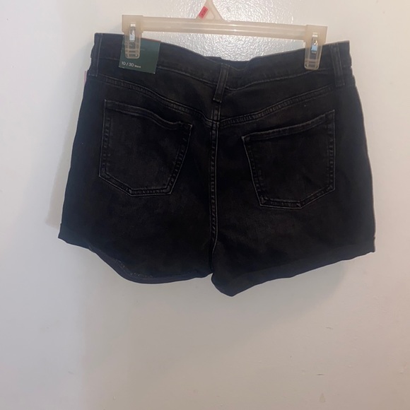 Shorts - Picture 2 of 2